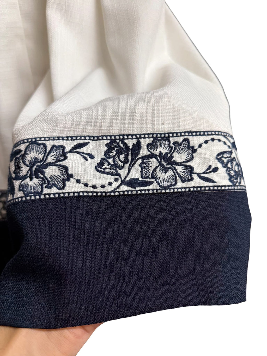Laisse Passe White/Navy Floral Trim Dress