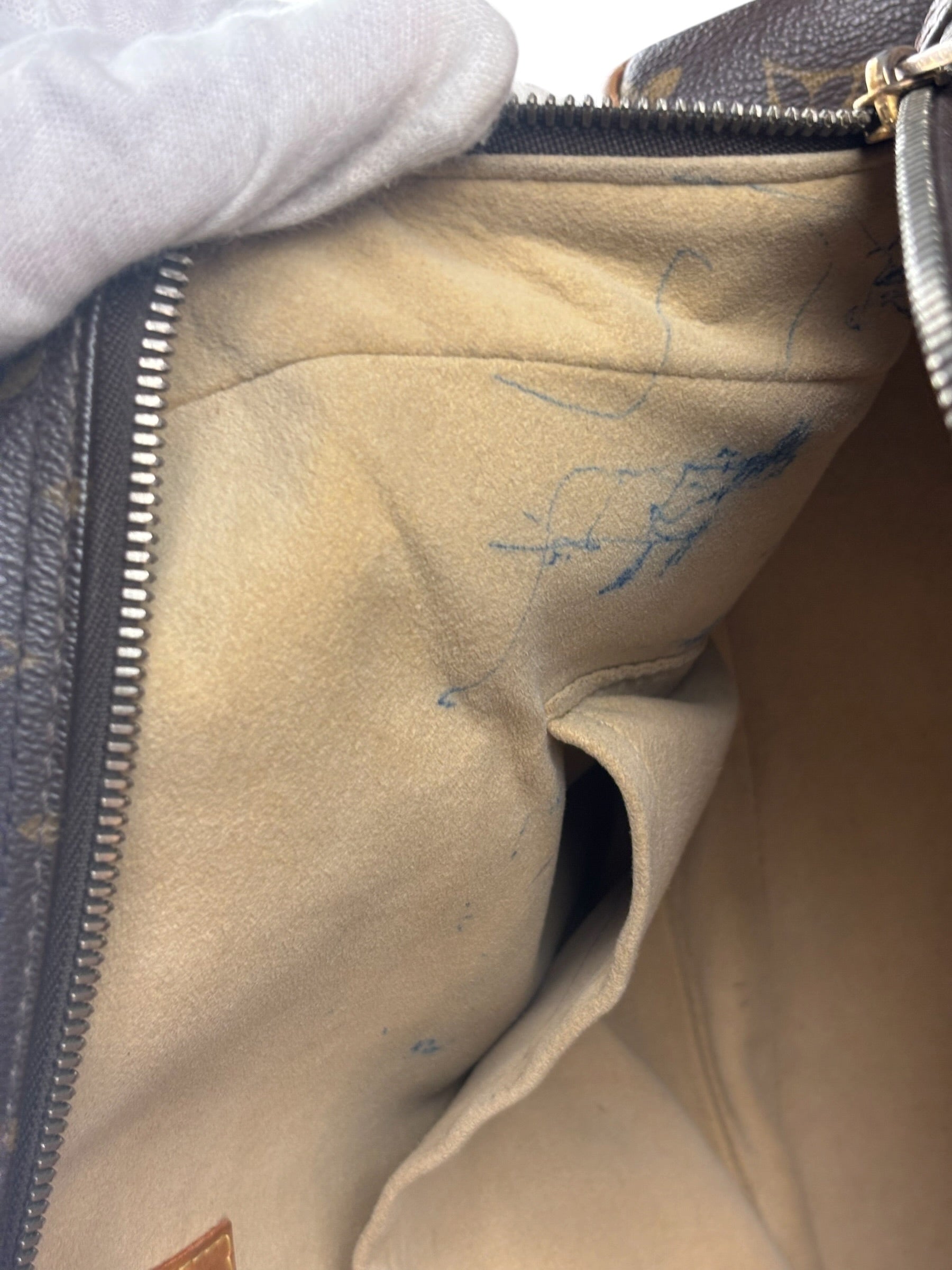 Louis Vuitton Monogram Manhattan Handbag MM