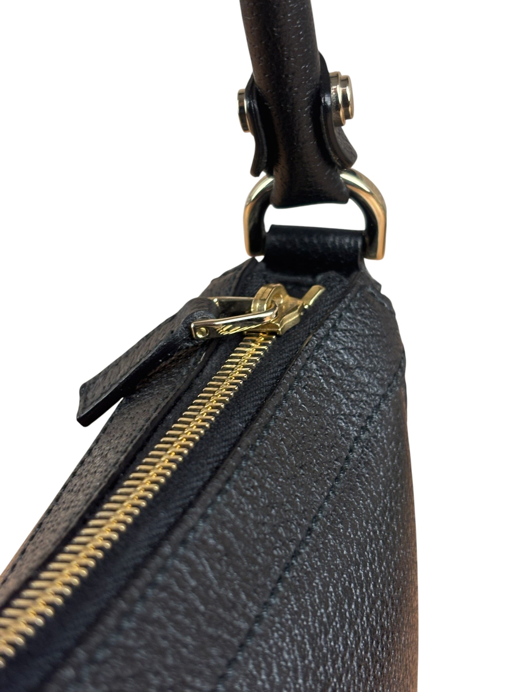 Gucci Black Pebbled Leather Shoulder Bag
