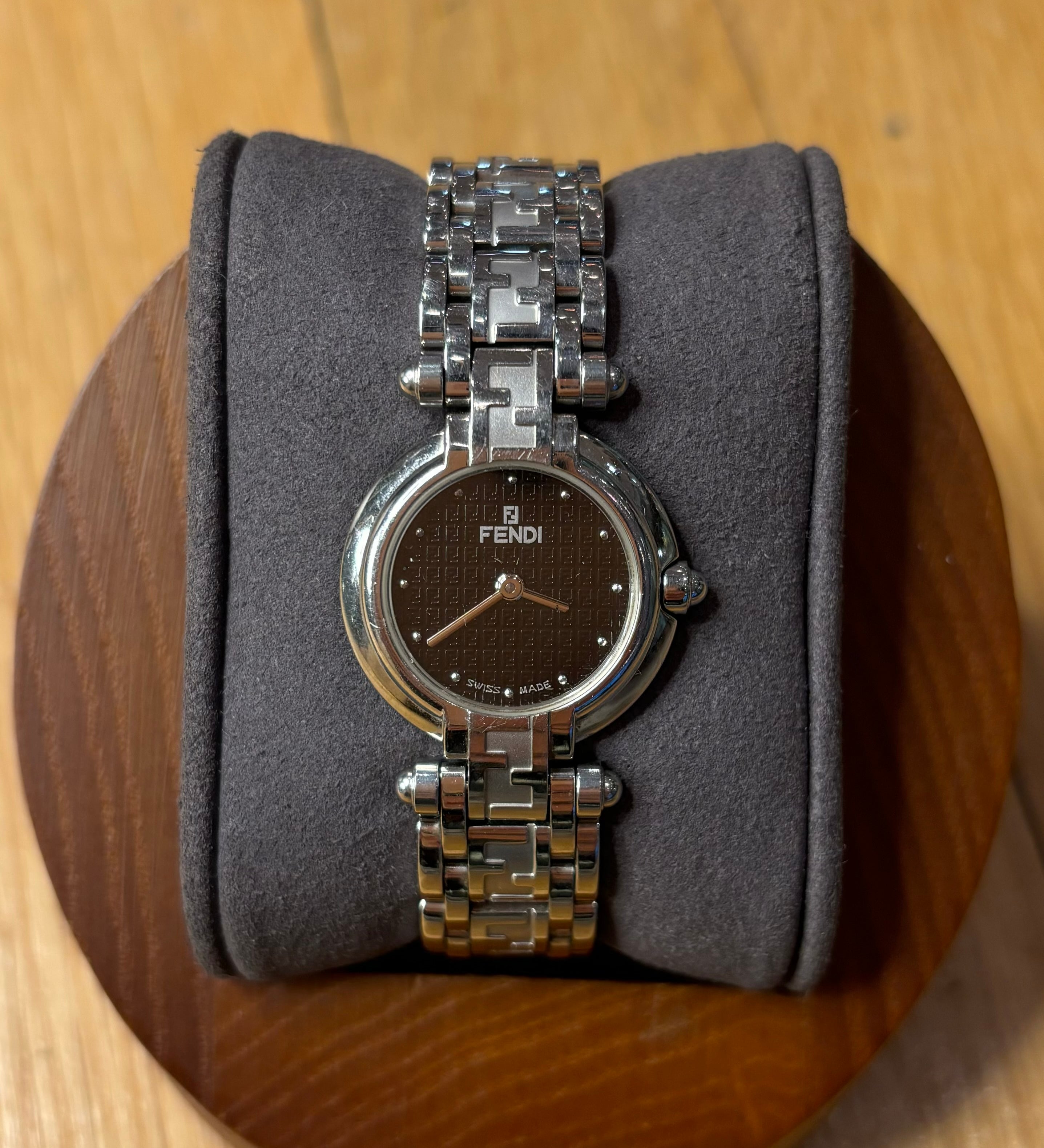 Fendi Black Circle Dial Stainless Band