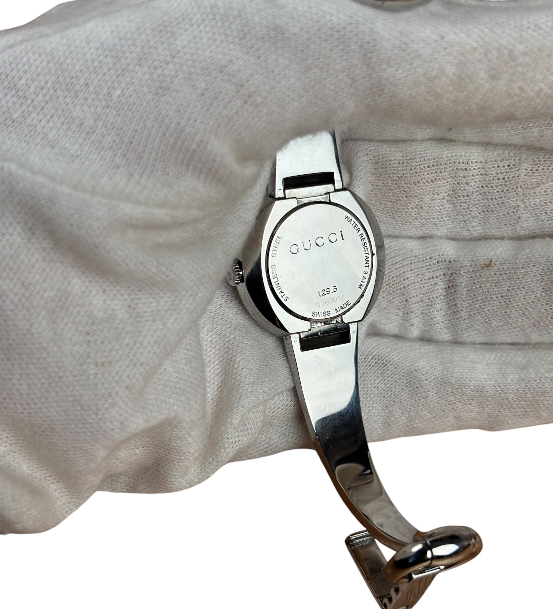 Gucci 129.5 Round GG Dial Bangle Band