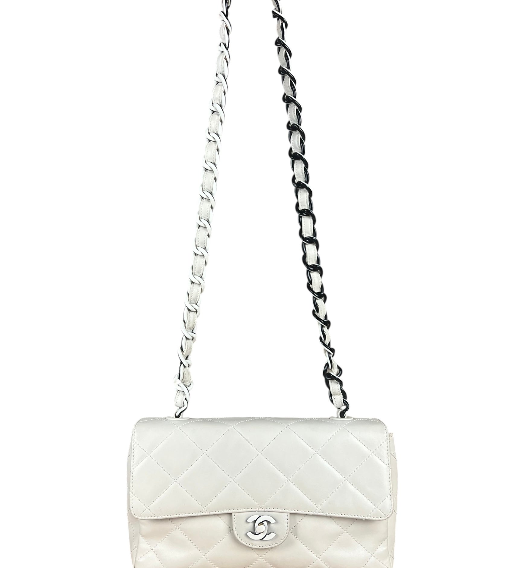 Chanel Classique White Quilted Leather Flap Bag 2001