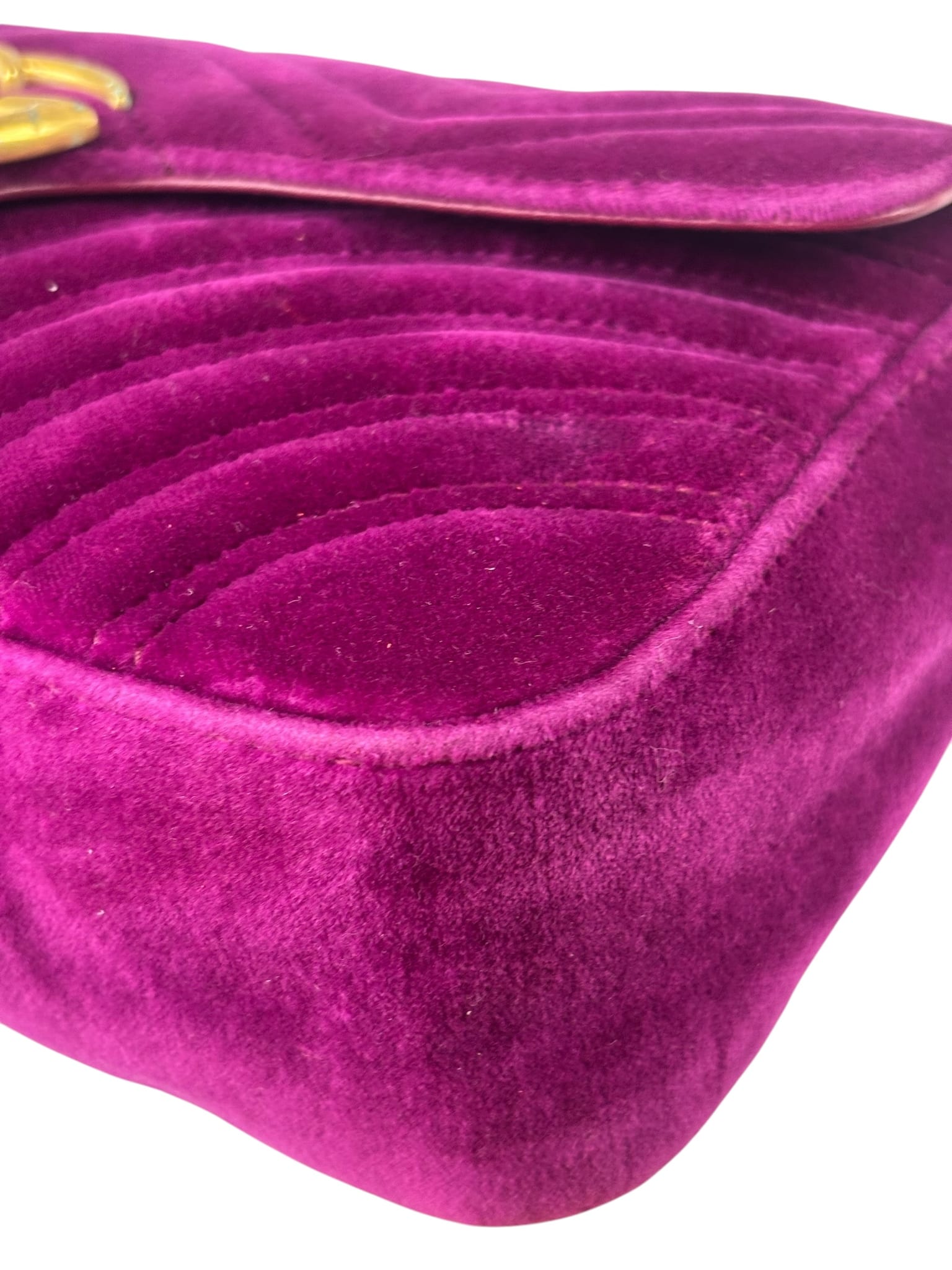 Gucci Magenta Velvet Marmont Matelasse Shoulder Bag