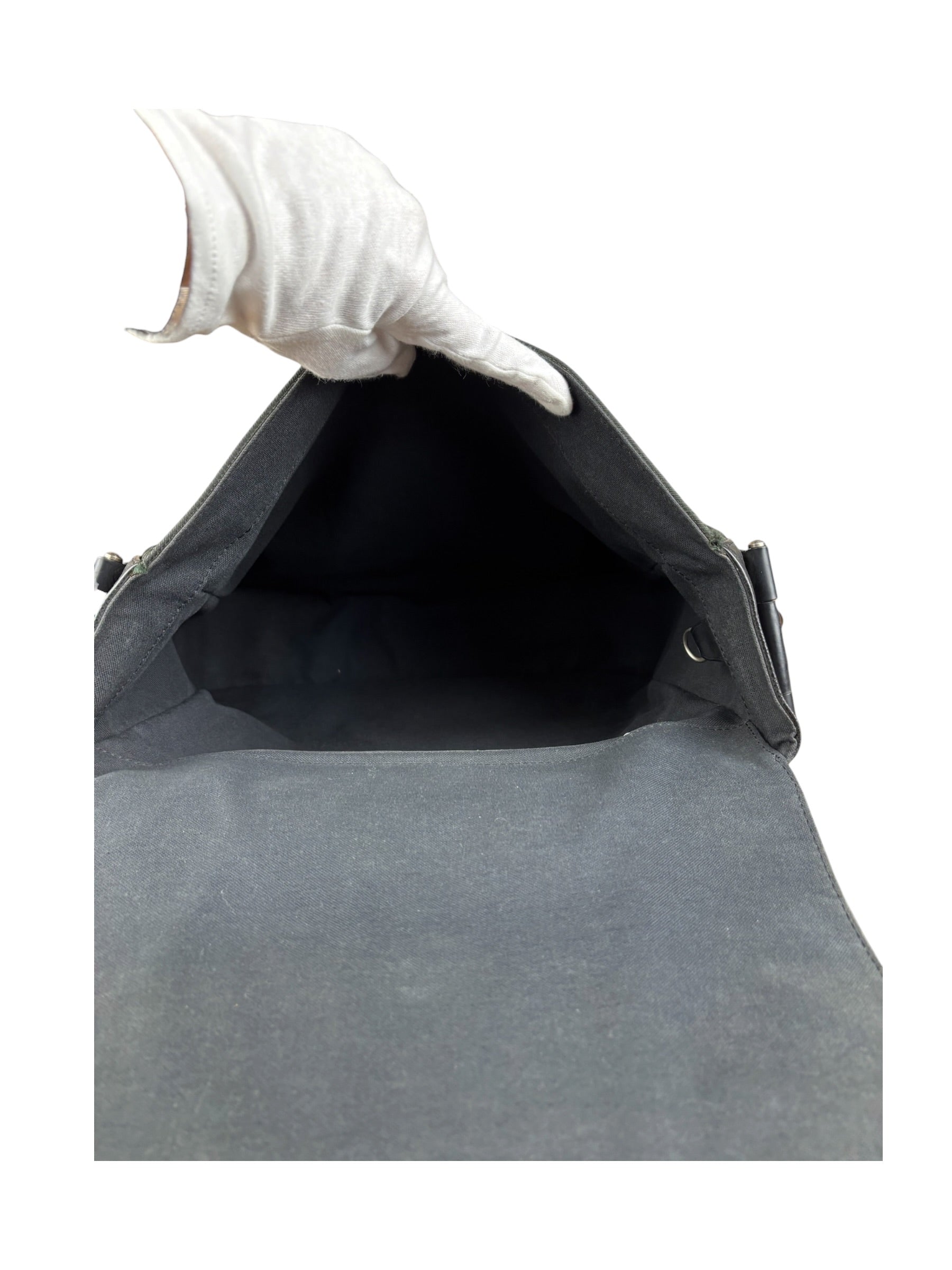 Louis Vuitton Black Leather Taiga Viktor Messenger Bag