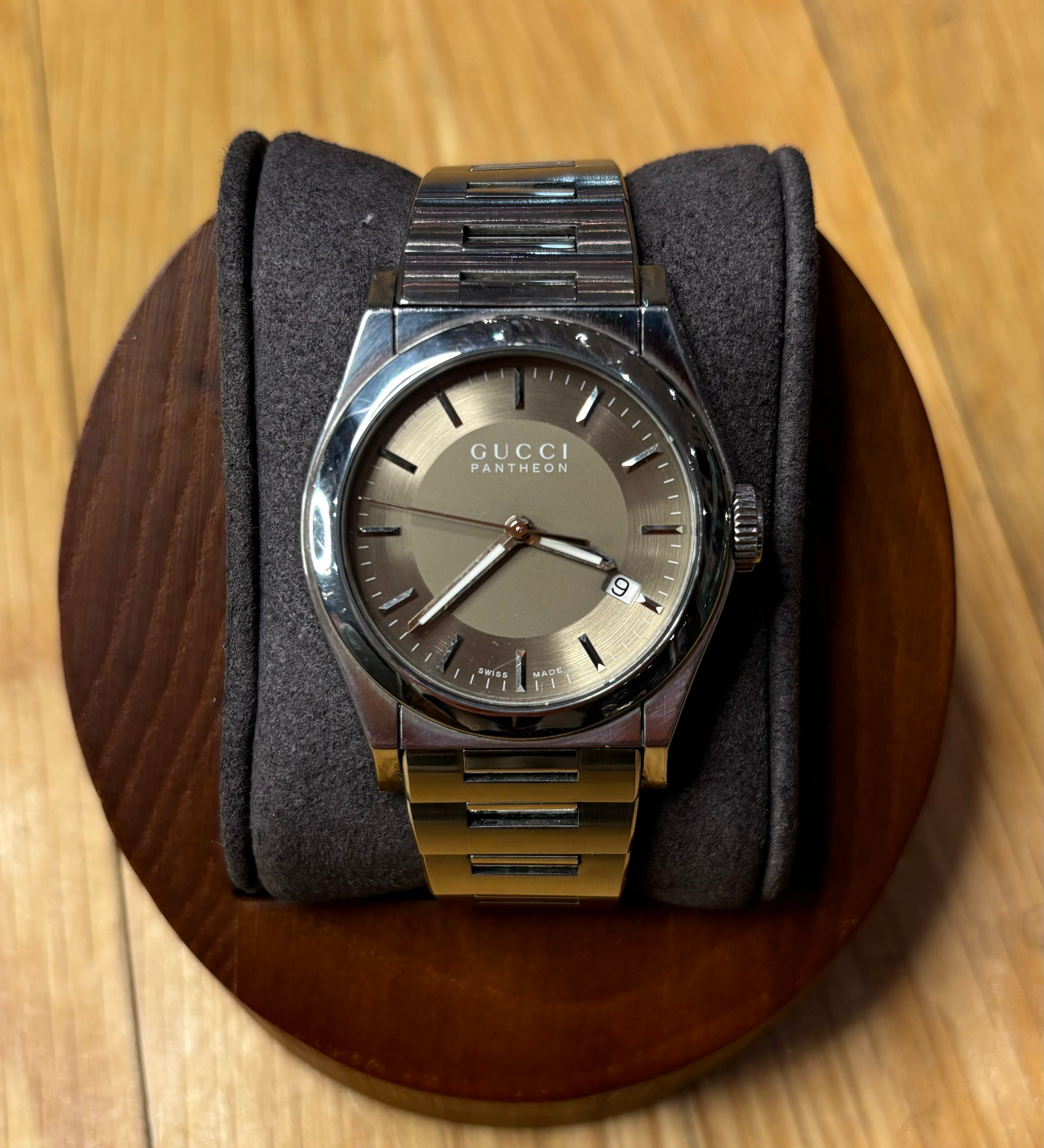 Gucci Pantheon Silver Stick Dial
