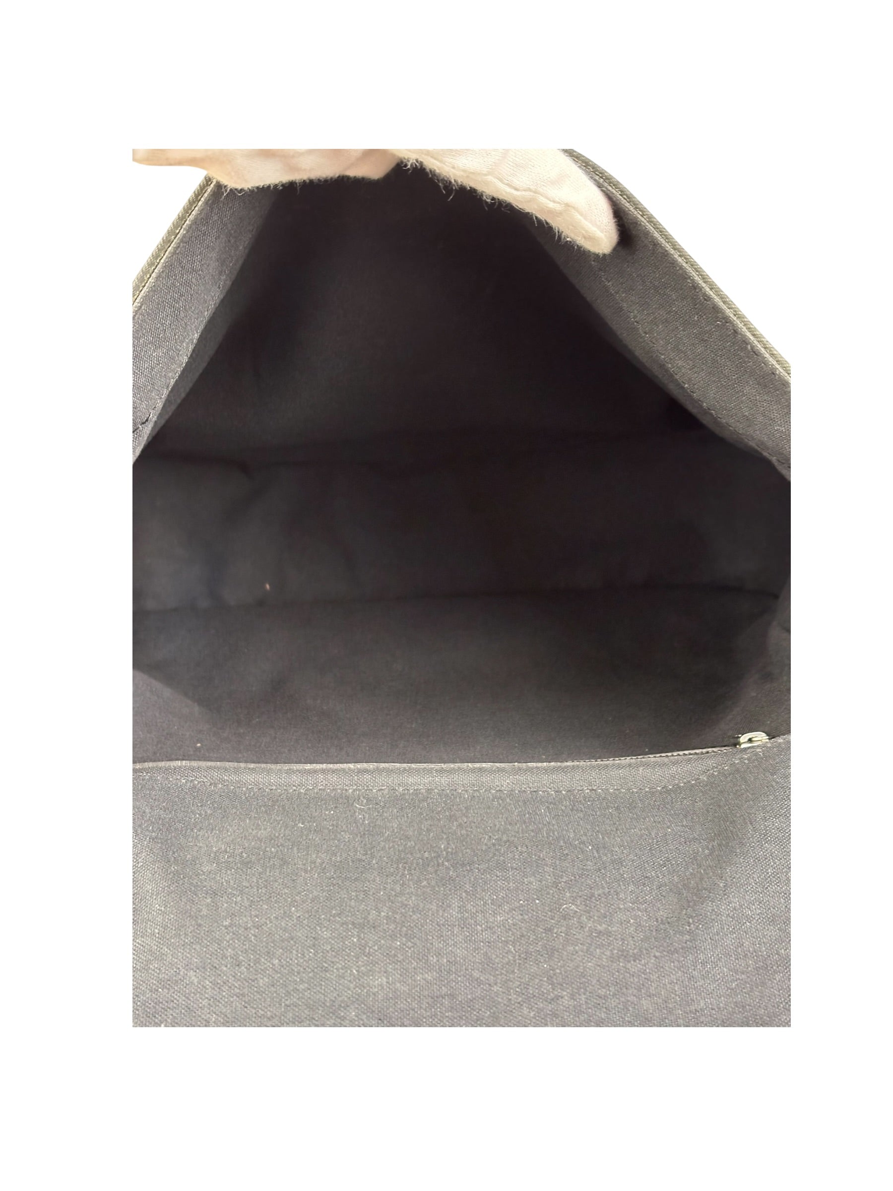 Louis Vuitton Black Leather Taiga Viktor Messenger Bag
