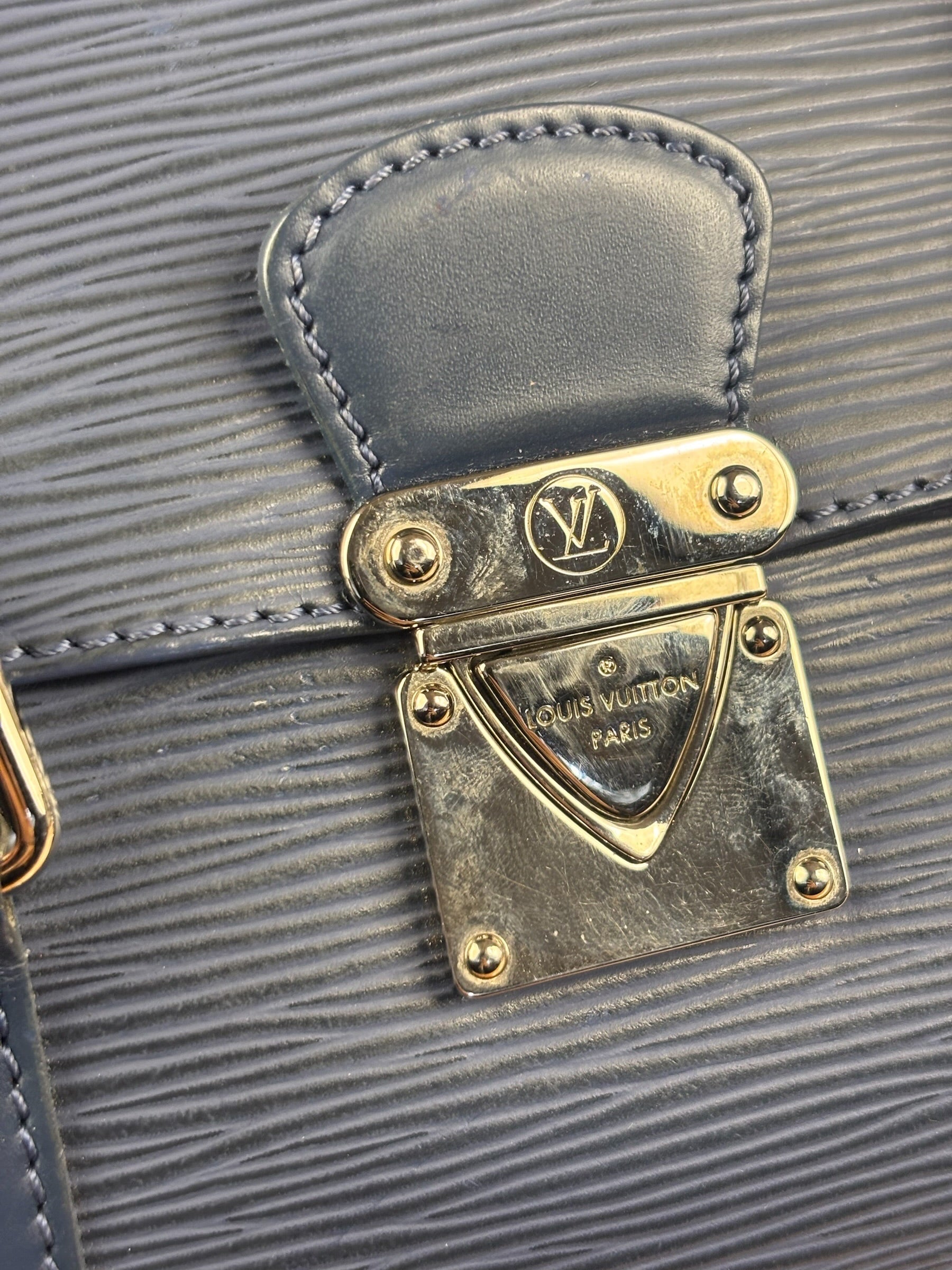 Louis Vuitton Navy Blue Leather Epi Segur Handbag PM