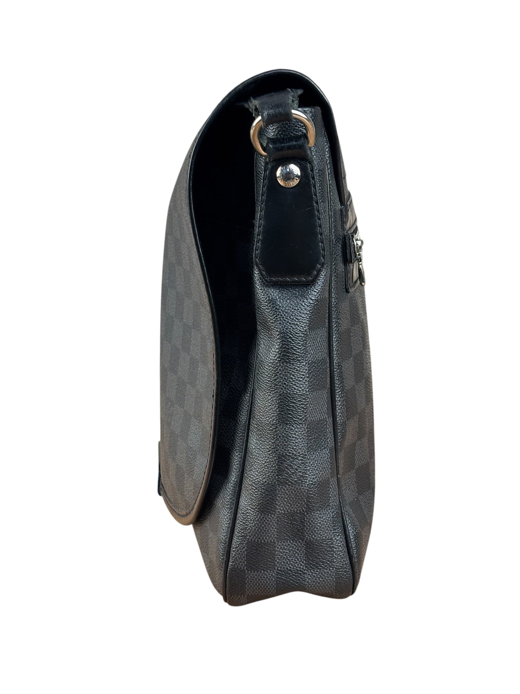 Louis Vuitton Damier Graphite Daniel Messenger Bag
