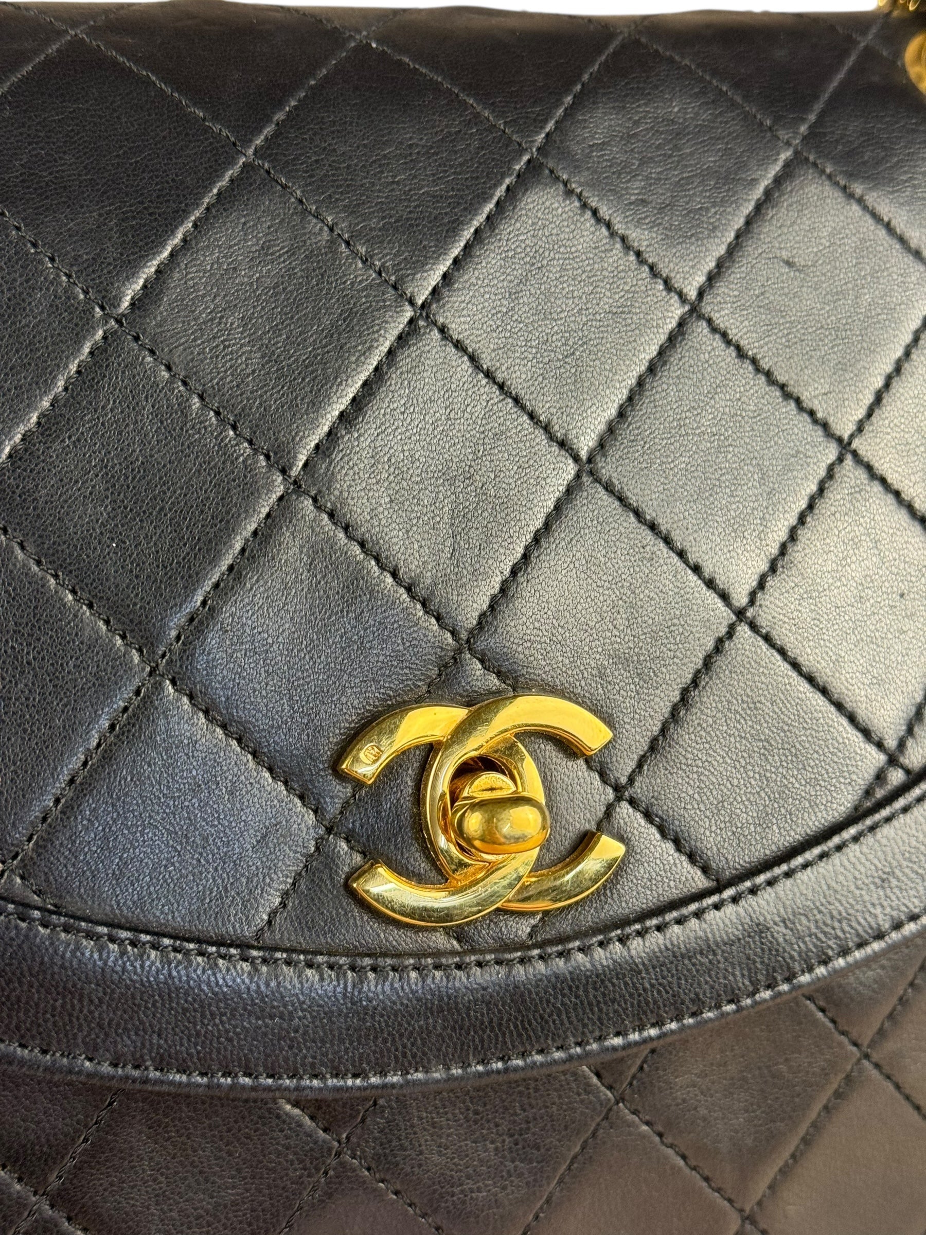 Chanel Vintage Black Quilted Diana Shoulder Bag 1986-1988