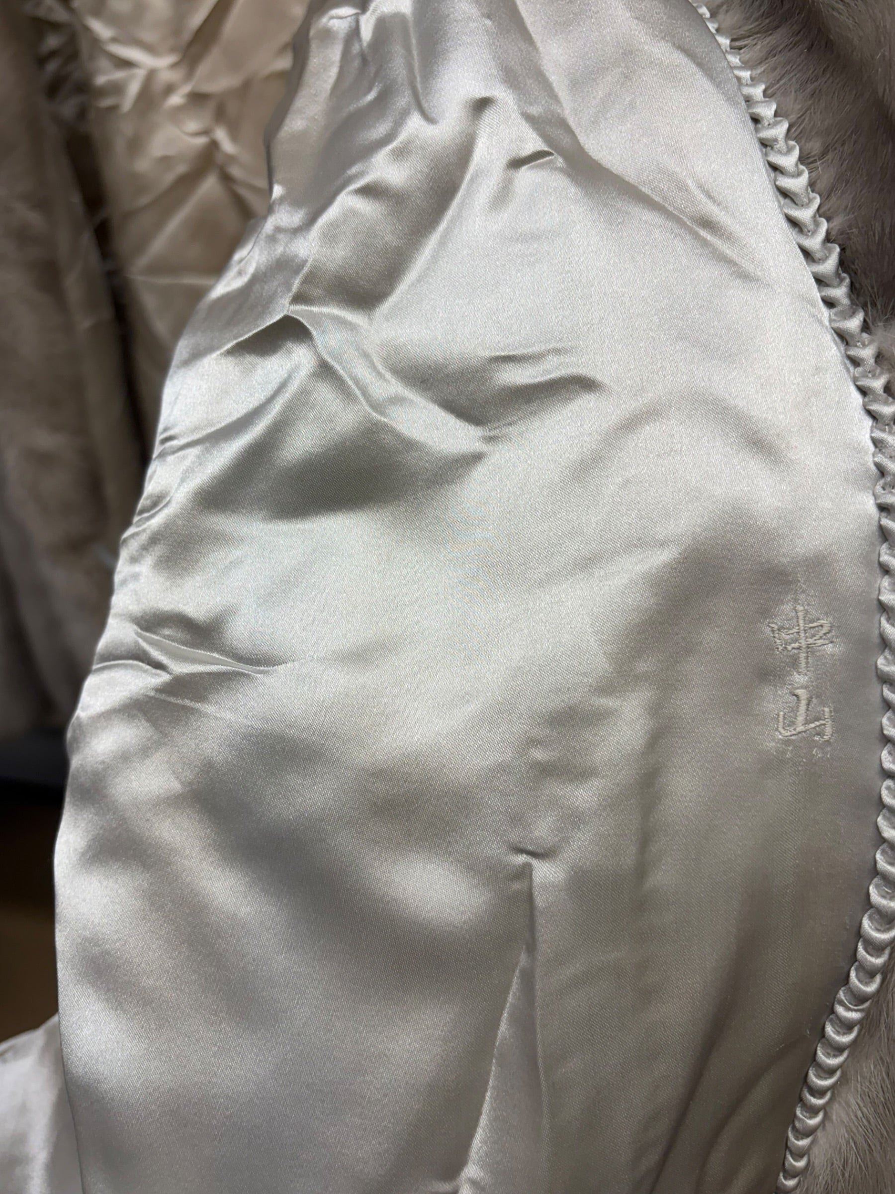 Vintage Rotiny Light Grey Mink Fur Coat