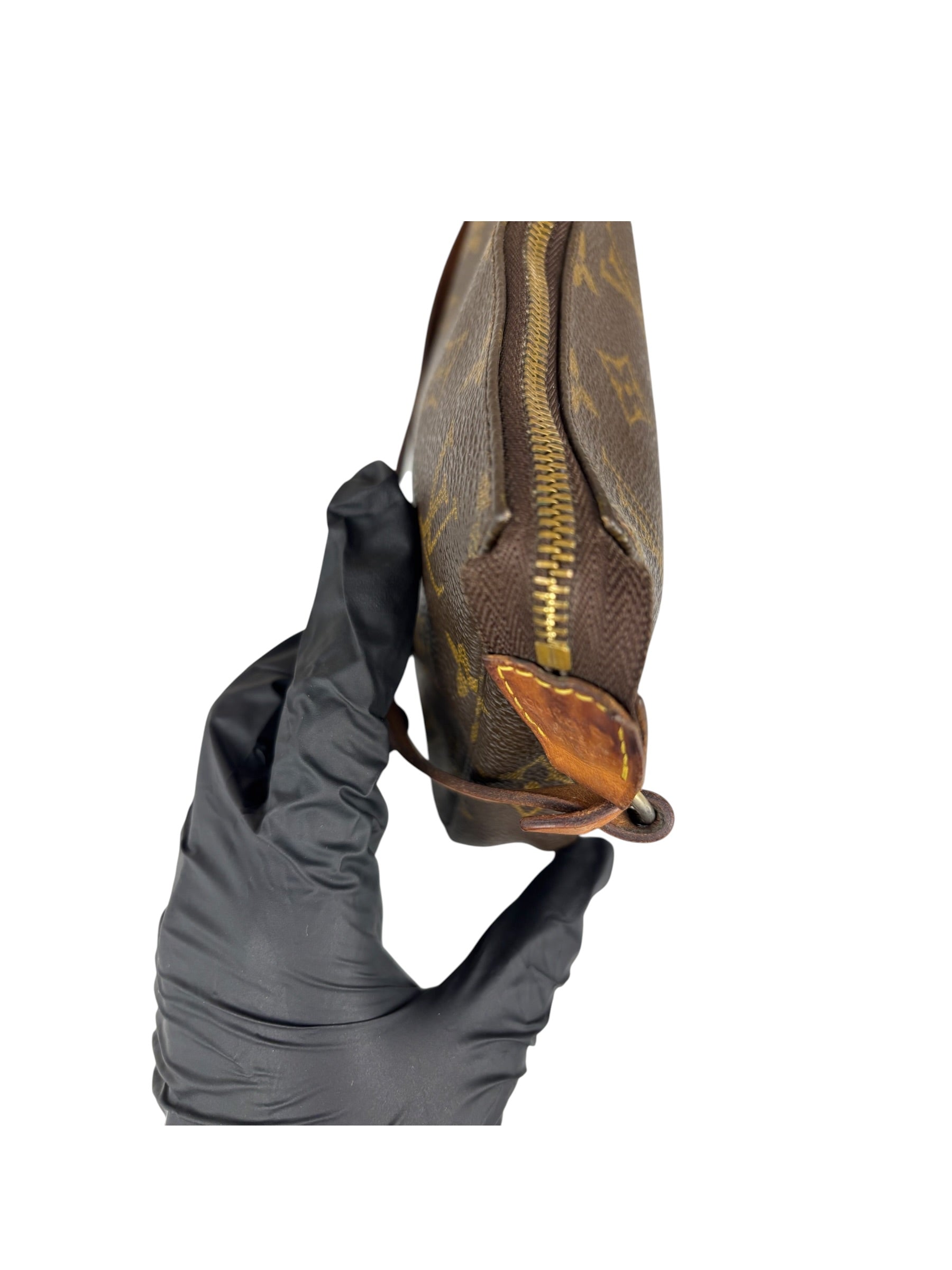 Louis Vuitton Monogram Pochette Broken Zip