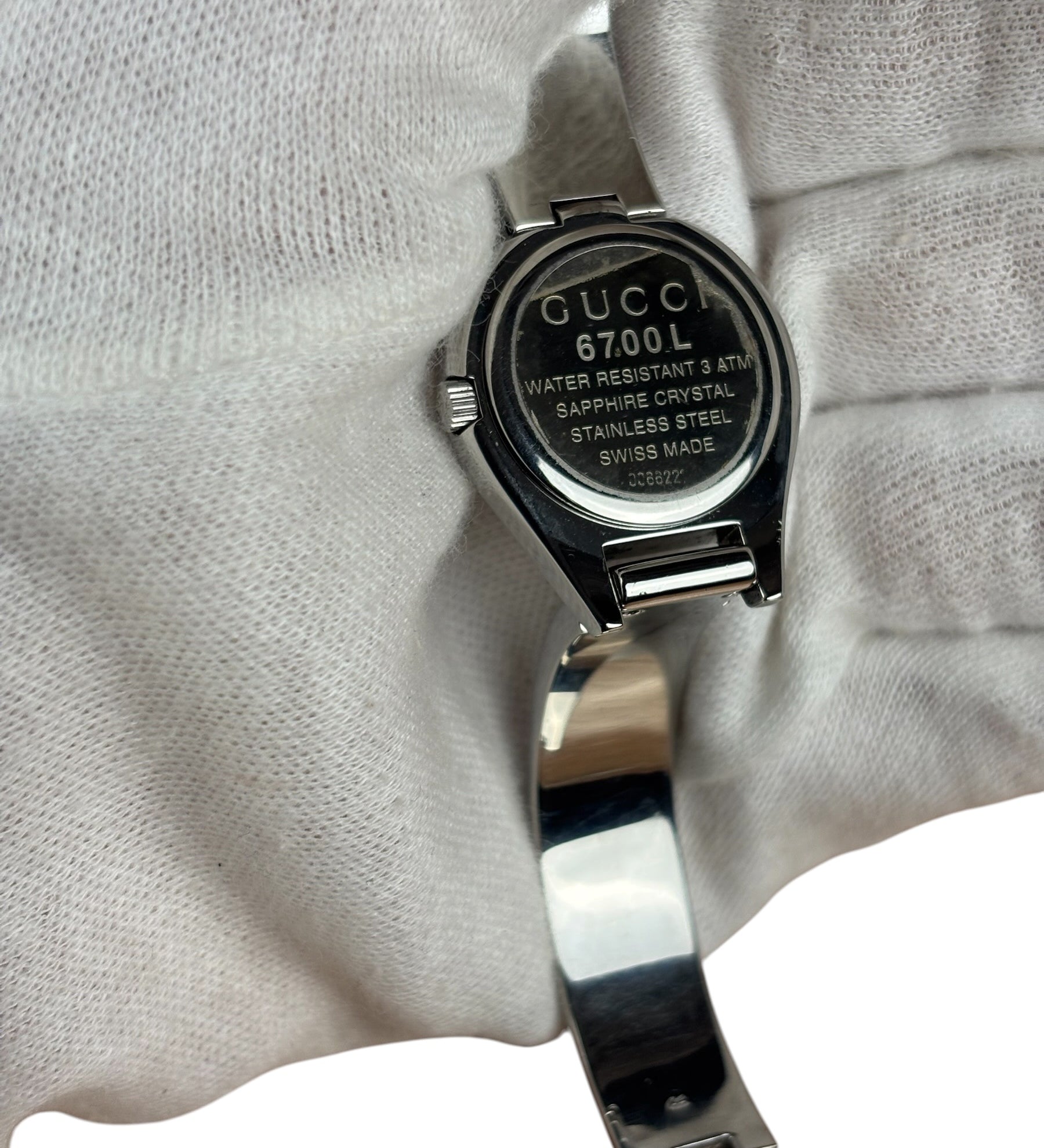 Gucci Vintage Black Dial Choker/Round Bangle Watch 6700L