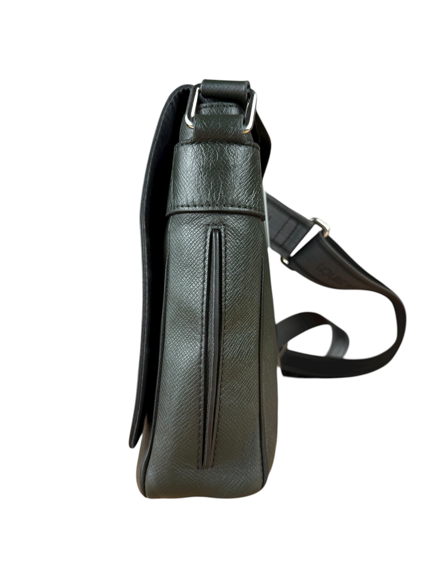 Louis Vuitton Taiga Roman MM Crossbody