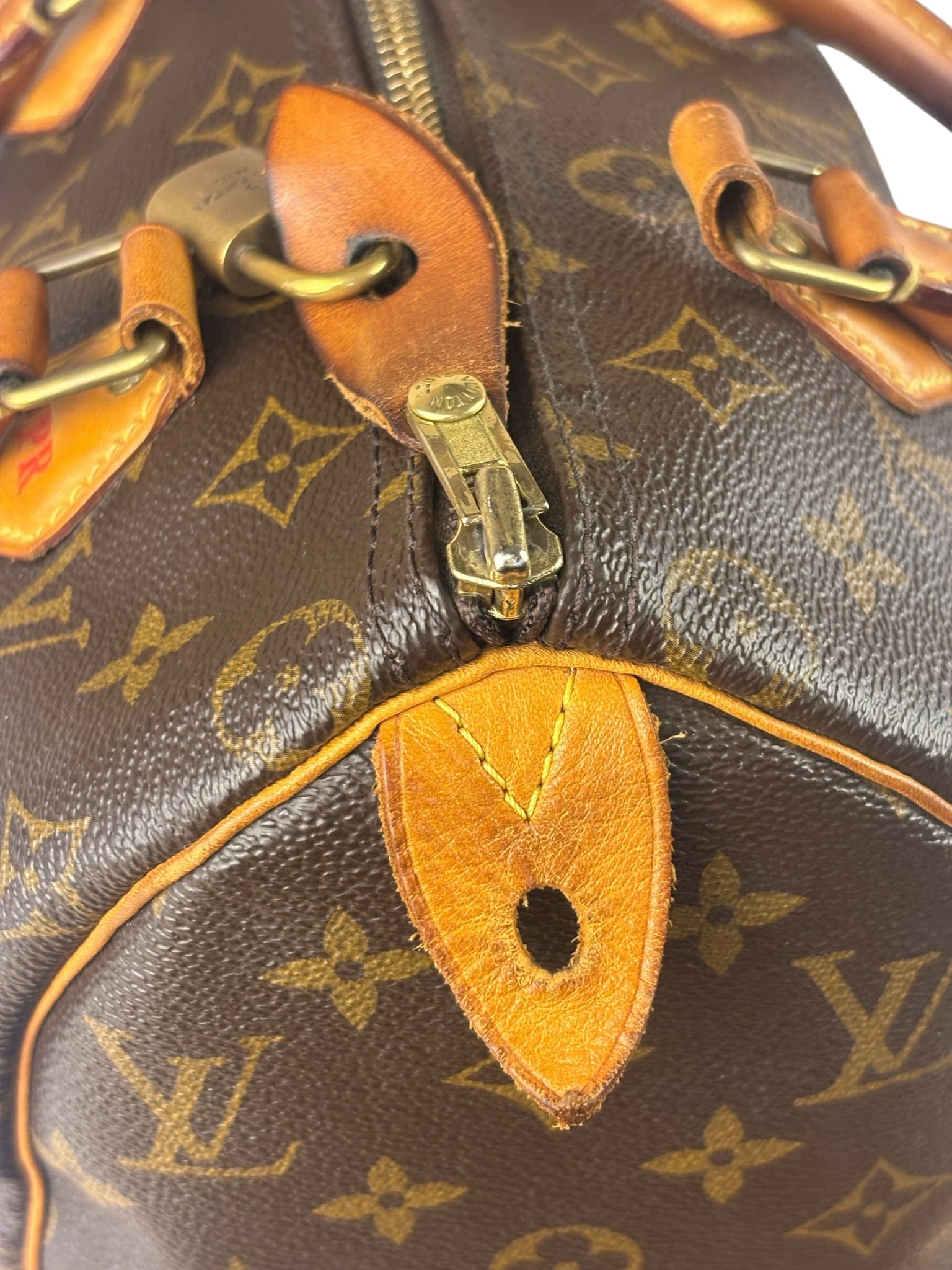 Louis Vuitton Monogram Speedy 25