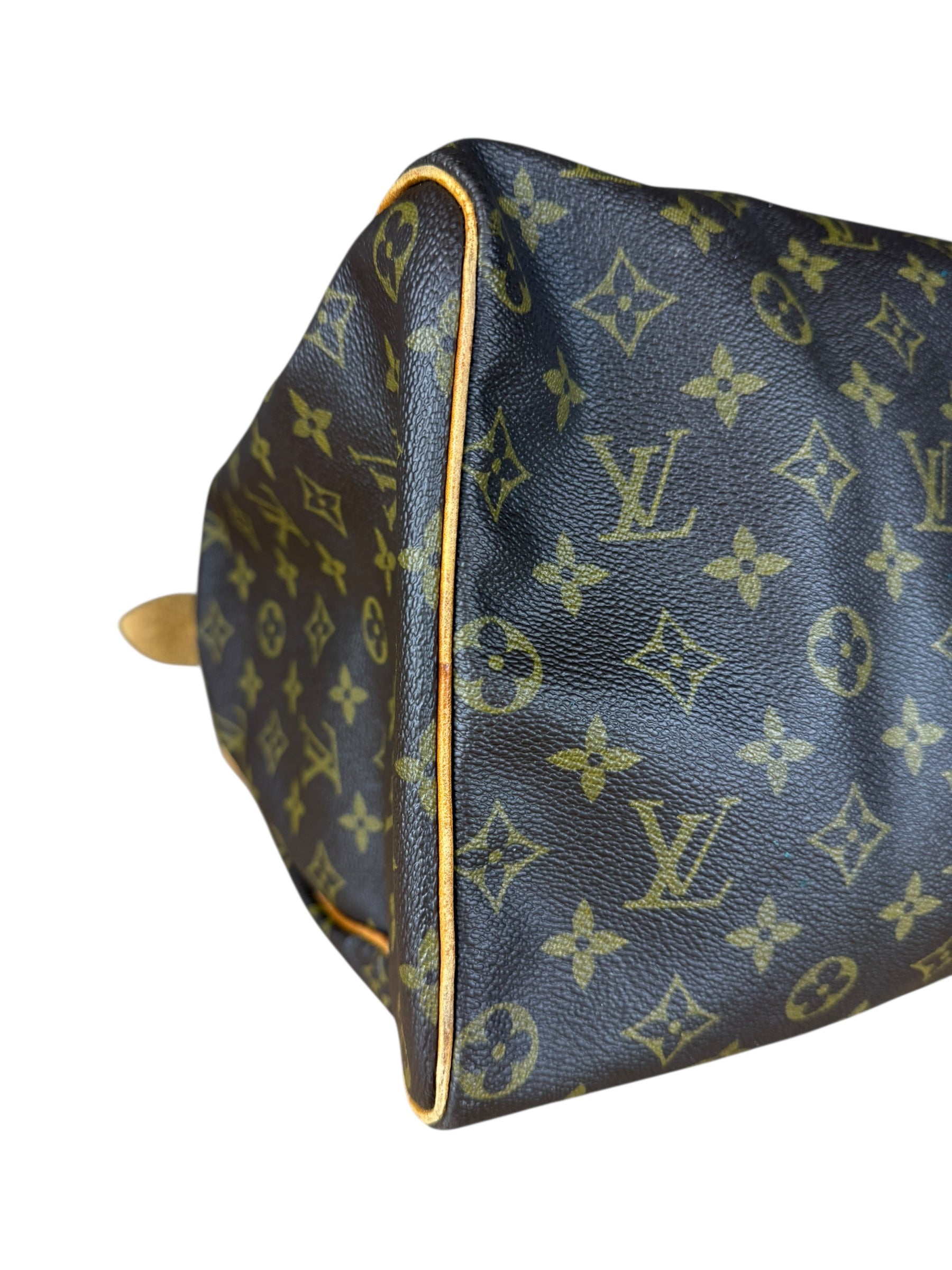 Louis Vuitton Monogram Speedy 40